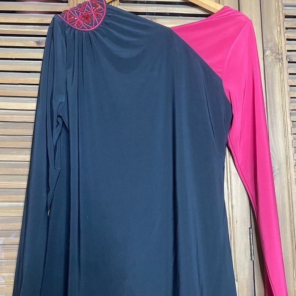 Bob Mackey wearable art red/black slant neck shoulder red bling medallion SZ-SM - Picture 2 of 9